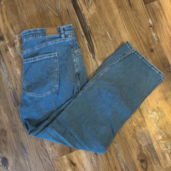 American Eagle Outfitters Denim - NWT American Eagle Striped Super High Rise Baggy Straight Jeans